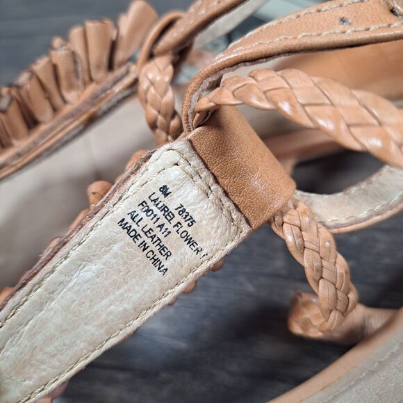 Frye Laurel Flower T Strap Sandals Tan Leather Women's Size 8 M (New With Tag) - Picture 8 of 8